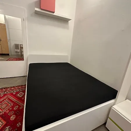 Apartment Center 13